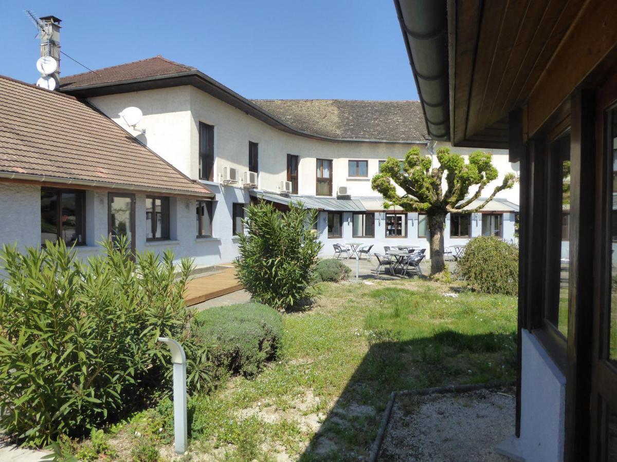 Auberge De La Paillere Lavours Екстериор снимка