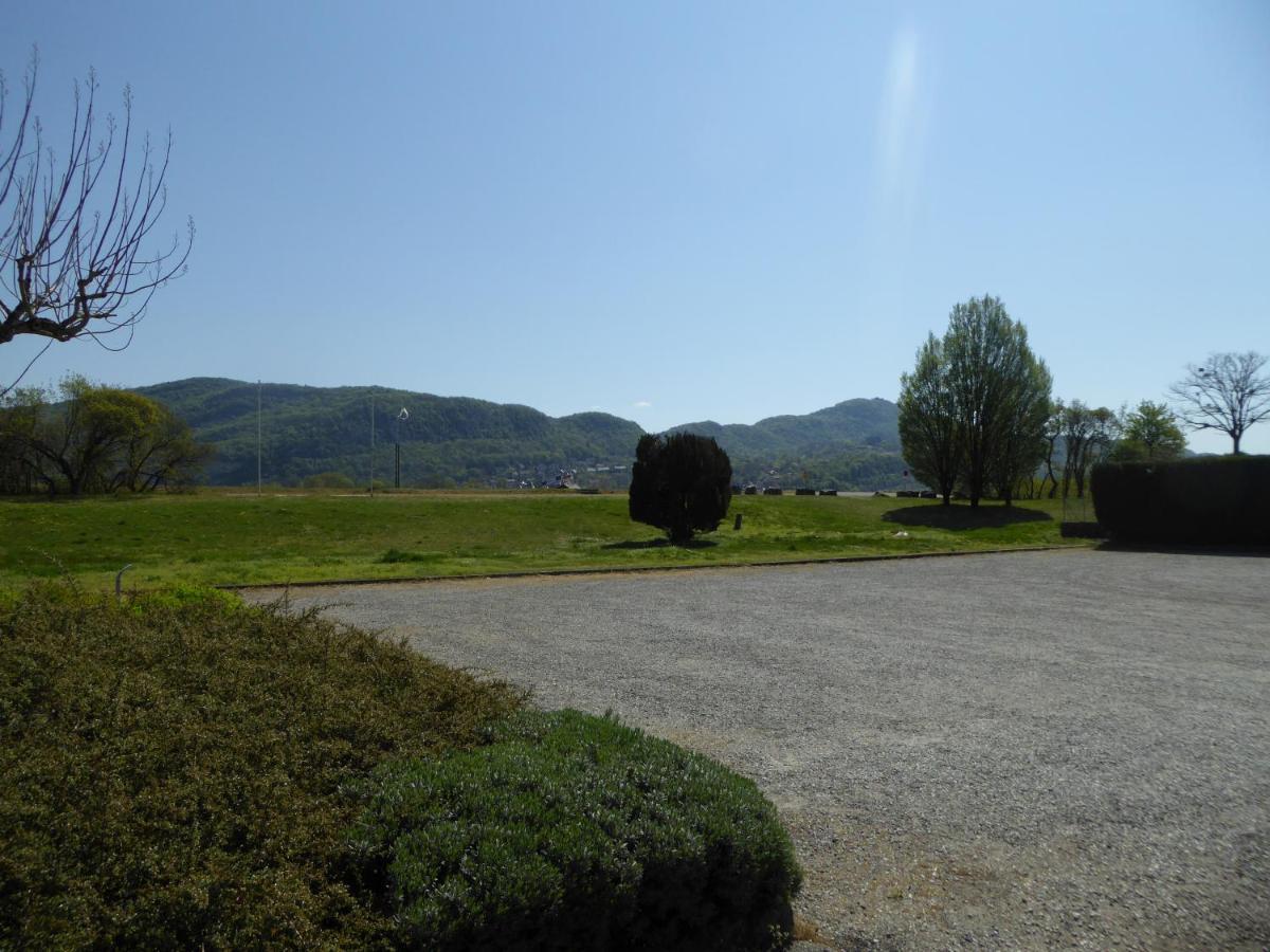 Auberge De La Paillere Lavours Екстериор снимка