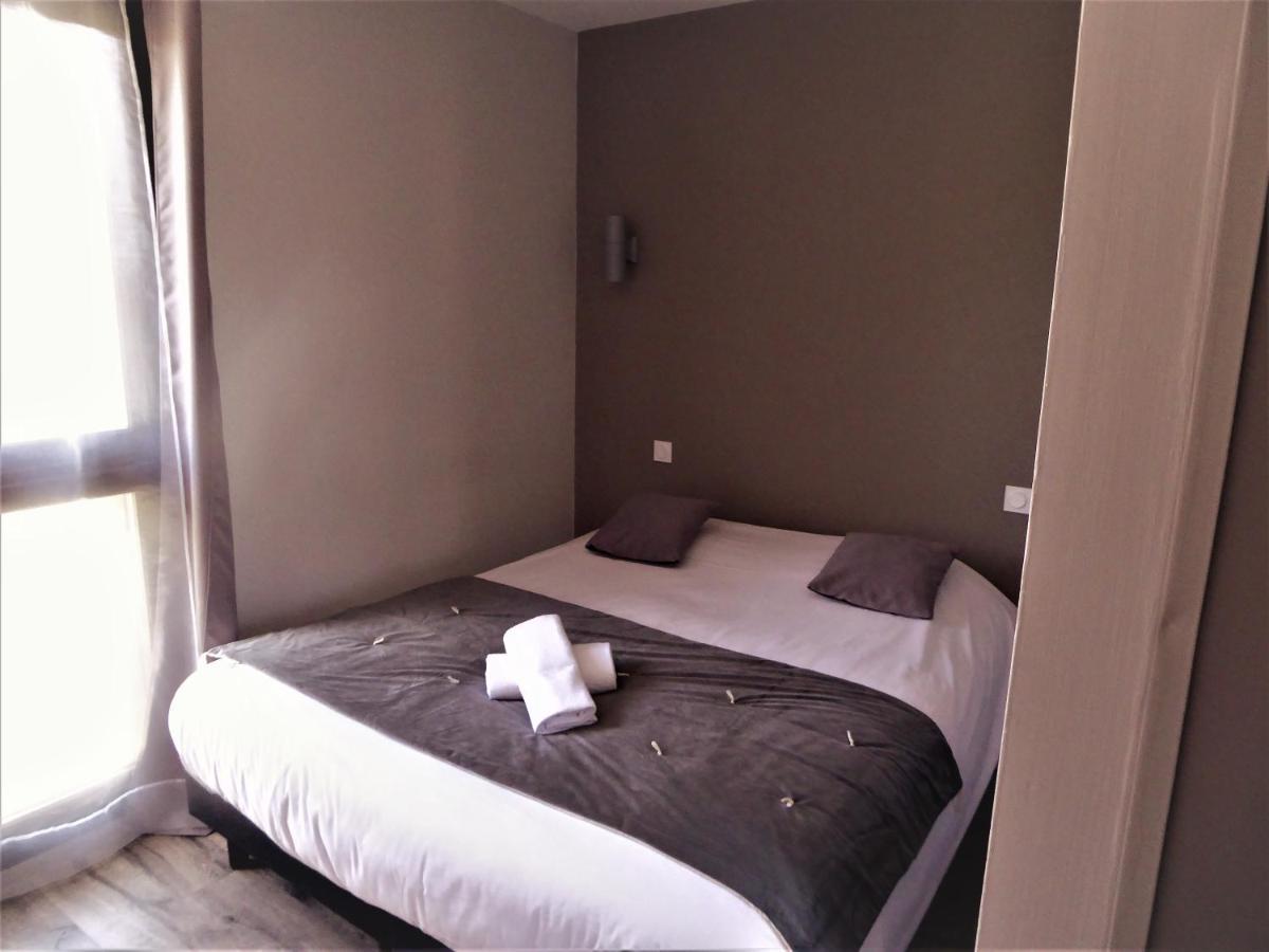 Auberge De La Paillere Lavours Екстериор снимка