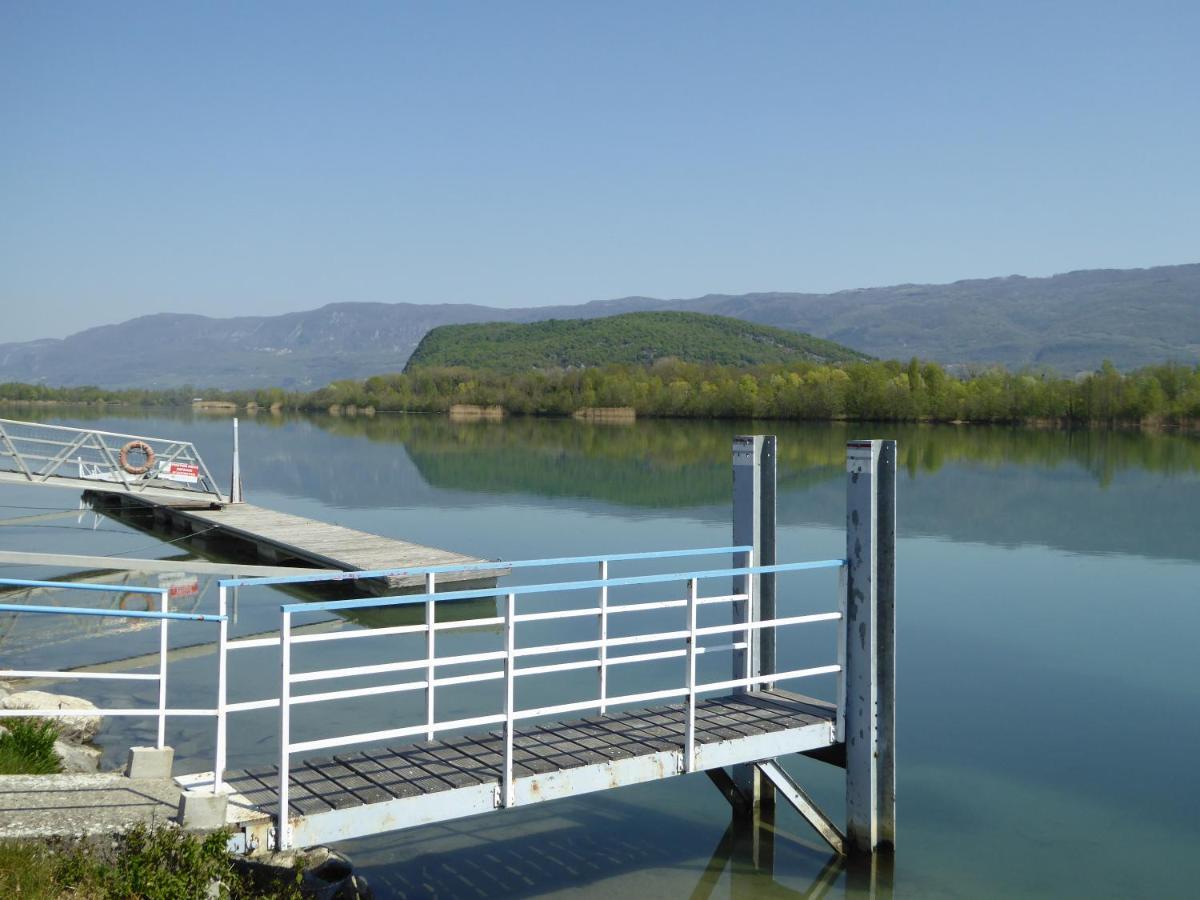 Auberge De La Paillere Lavours Екстериор снимка