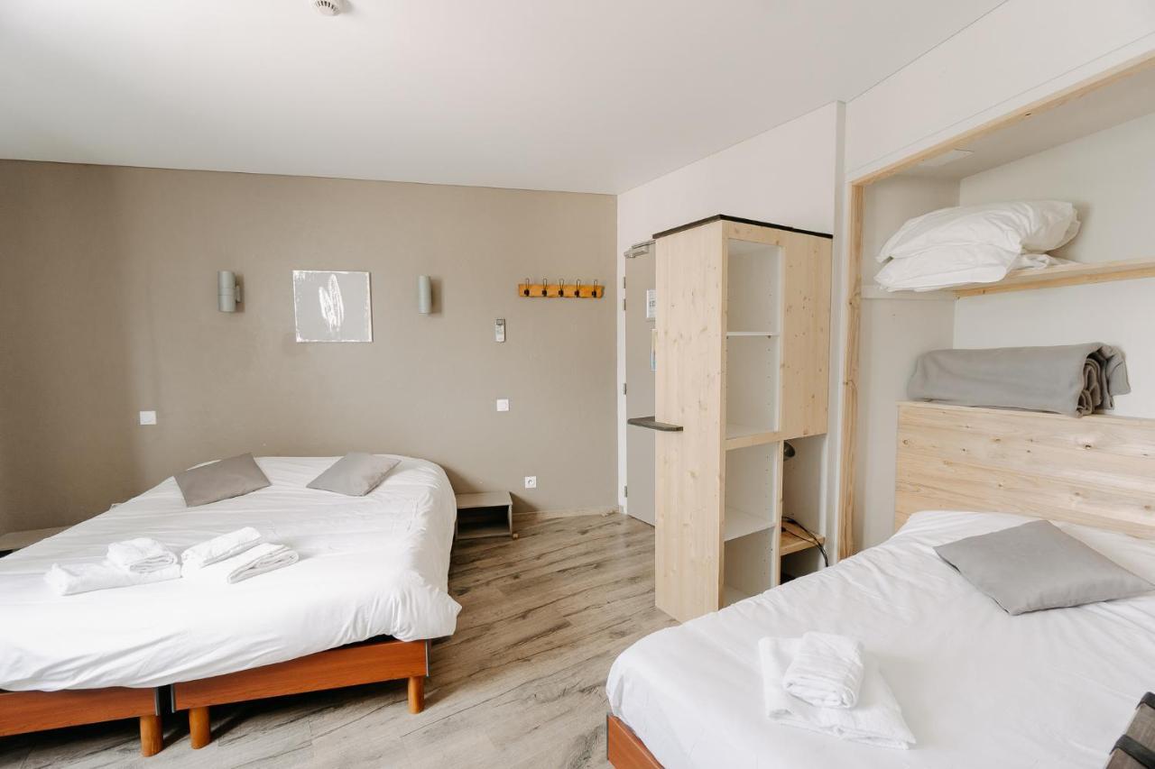 Auberge De La Paillere Lavours Екстериор снимка