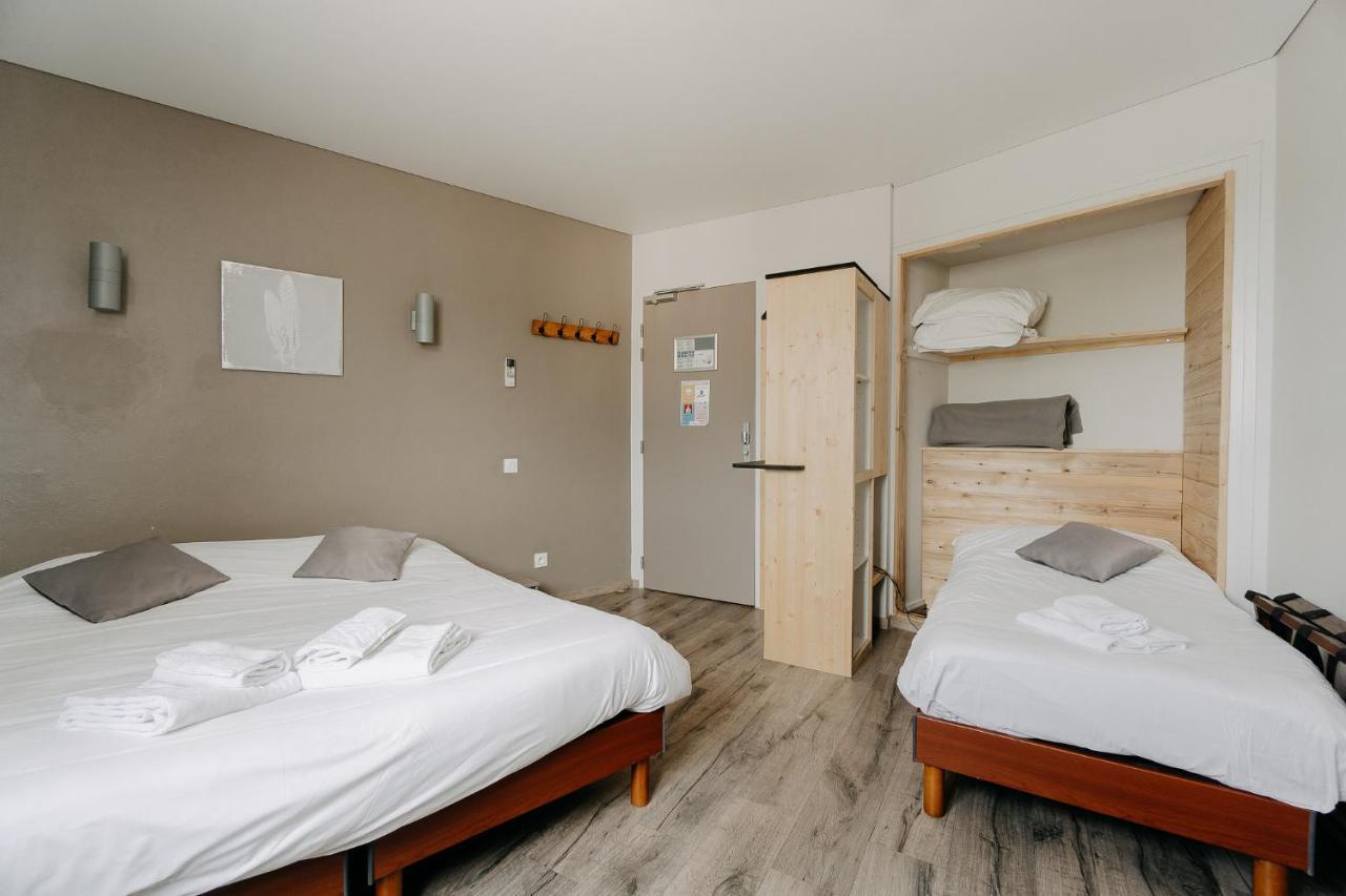 Auberge De La Paillere Lavours Екстериор снимка